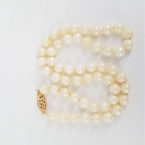 14K Jared Jewelry yellow Gold Clasp White Pearl 14" Beaded Necklace 18.5g